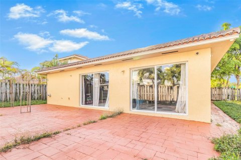 Casa en alquiler en Cutler Bay, Florida, 4 dormitorios, 154.96 m2 № 1942913 - foto 18