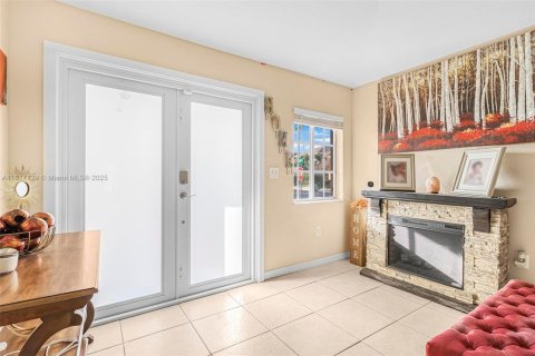 Casa en alquiler en Cutler Bay, Florida, 4 dormitorios, 154.96 m2 № 1942913 - foto 3