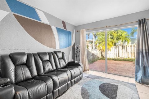 Casa en alquiler en Cutler Bay, Florida, 4 dormitorios, 154.96 m2 № 1942913 - foto 7