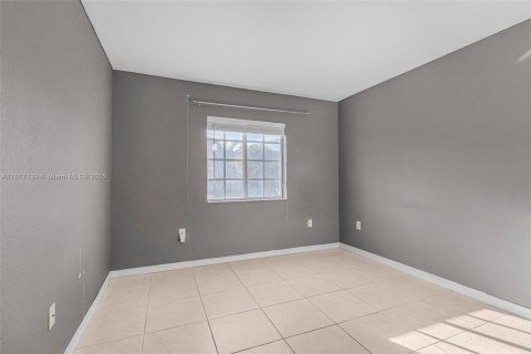 Casa en alquiler en Cutler Bay, Florida, 4 dormitorios, 154.96 m2 № 1942913 - foto 15