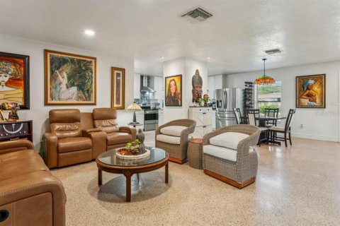Villa ou maison à vendre à Spring Hill, Floride: 3 chambres, 198.53 m2 № 2432632 - photo 15