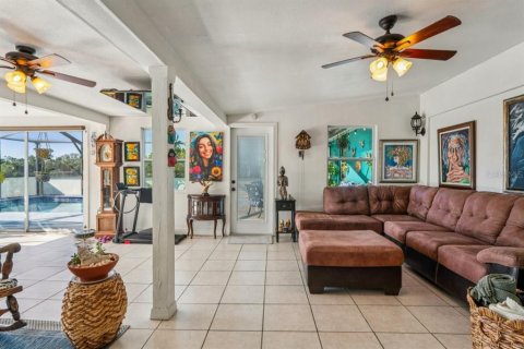Villa ou maison à vendre à Spring Hill, Floride: 3 chambres, 198.53 m2 № 2432632 - photo 28