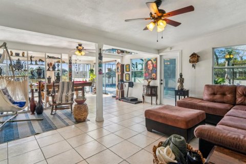 Villa ou maison à vendre à Spring Hill, Floride: 3 chambres, 198.53 m2 № 2432632 - photo 27