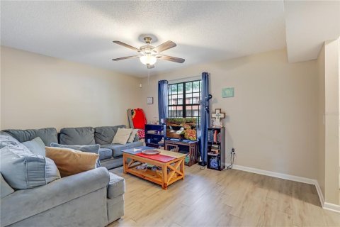 Touwnhouse à vendre à Orange Park, Floride: 3 chambres, 124.77 m2 № 1765473 - photo 5