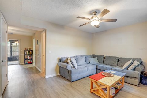 Touwnhouse à vendre à Orange Park, Floride: 3 chambres, 124.77 m2 № 1765473 - photo 8