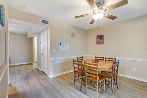 Touwnhouse à vendre à Orange Park, Floride: 3 chambres, 124.77 m2 № 1765473 - photo 4