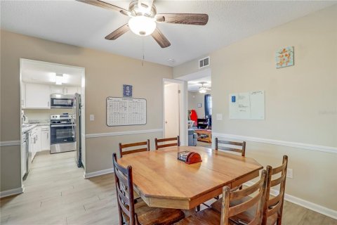 Touwnhouse à vendre à Orange Park, Floride: 3 chambres, 124.77 m2 № 1765473 - photo 12
