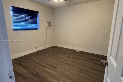 Appartement à louer à Hollywood, Floride: 1 chambre, 51.56 m2 № 2016144 - photo 6