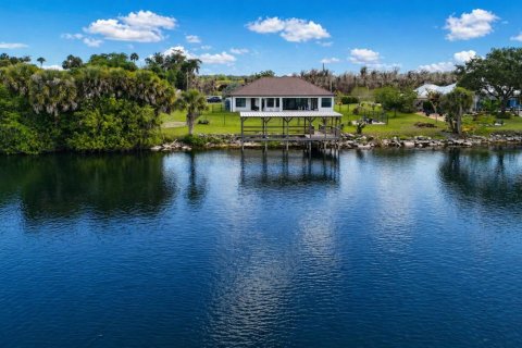 Casa en venta en Okeechobee, Florida, 3 dormitorios, 214.6 m2 № 2177561 - foto 3