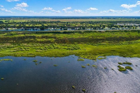 Casa en venta en Okeechobee, Florida, 3 dormitorios, 214.6 m2 № 2177561 - foto 20