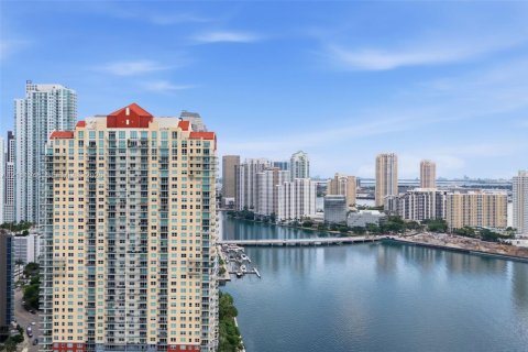 Condominio en venta en Miami, Florida, 2 dormitorios, 105.91 m2 № 2436035 - foto 12