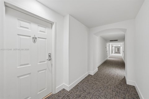 Condominio en venta en Miami, Florida, 2 dormitorios, 105.91 m2 № 2436035 - foto 10