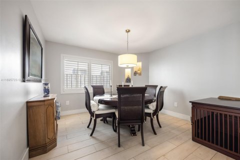 Villa ou maison à vendre à Cutler Bay, Floride: 4 chambres, 189.52 m2 № 1951112 - photo 6
