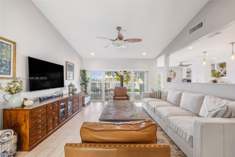 Villa ou maison à vendre à Cutler Bay, Floride: 4 chambres, 189.52 m2 № 1951112 - photo 3