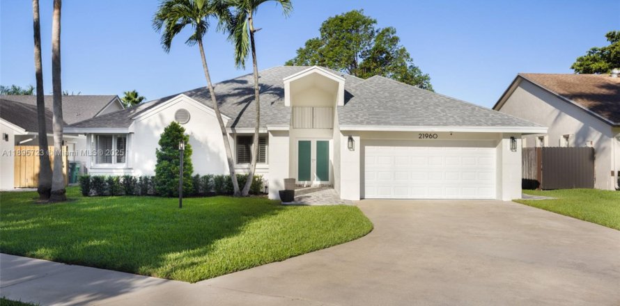 Villa ou maison à Cutler Bay, Floride 4 chambres, 189.52 m2 № 1951112