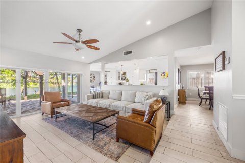 Villa ou maison à vendre à Cutler Bay, Floride: 4 chambres, 189.52 m2 № 1951112 - photo 4