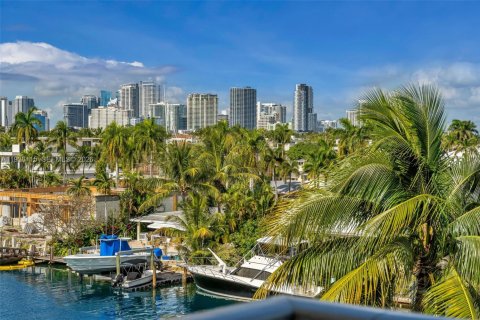 Condo in Fort Lauderdale, Florida, 1 bedroom  № 1998453 - photo 6