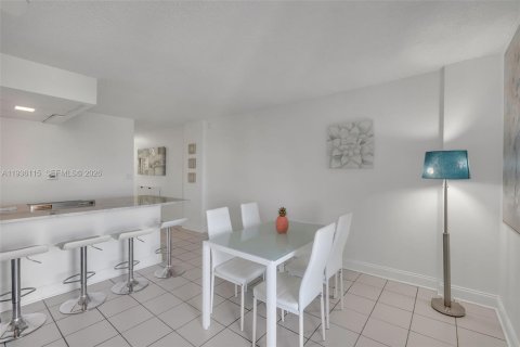 Condo in Fort Lauderdale, Florida, 1 bedroom  № 1998453 - photo 12