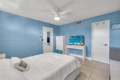 Condo in Fort Lauderdale, Florida, 1 bedroom  № 1998453 - photo 17