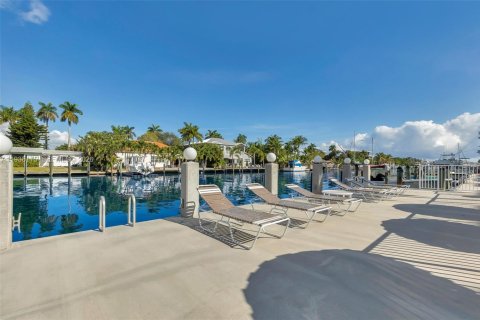 Condo in Fort Lauderdale, Florida, 1 bedroom  № 1998453 - photo 24