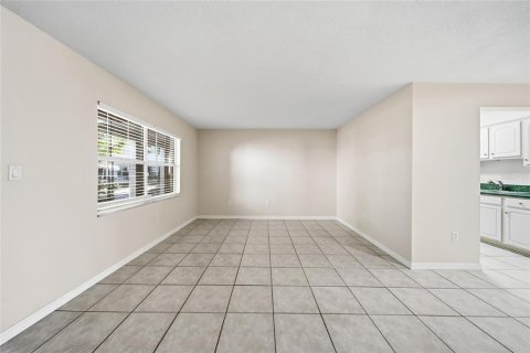 Condo in Tampa, Florida, 1 bedroom № 2201568 - photo 7