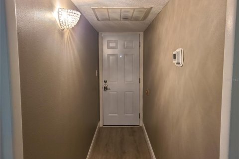 Condo in Indian Shores, Florida, 2 bedrooms  № 1829438 - photo 6