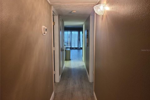 Condo in Indian Shores, Florida, 2 bedrooms  № 1829438 - photo 5