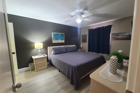 Condo in Indian Shores, Florida, 2 bedrooms  № 1829438 - photo 7