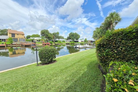 Copropriété à louer à Vero Beach, Floride: 2 chambres, 92.9 m2 № 2278380 - photo 3