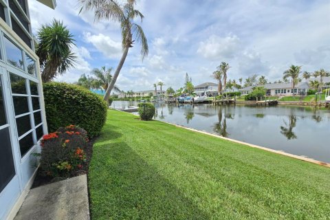 Copropriété à louer à Vero Beach, Floride: 2 chambres, 92.9 m2 № 2278380 - photo 2