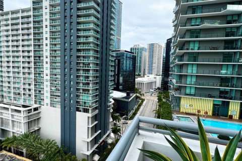 Condo in Miami, Florida, 2 bedrooms  № 2000301 - photo 26