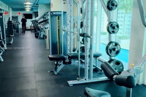 Condo in Miami, Florida, 2 bedrooms  № 2000301 - photo 30