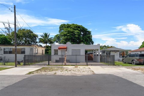 Casa en venta en Miami, Florida, 3 dormitorios, 113.34 m2 № 1842655 - foto 2