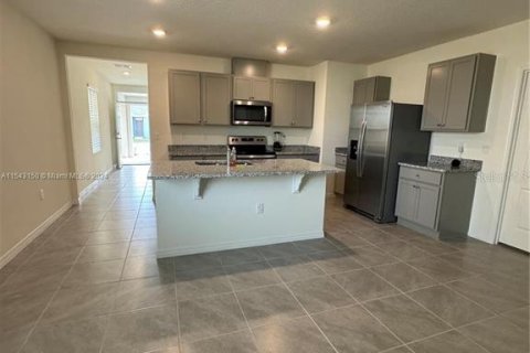 House in Davenport, Florida 3 bedrooms, 150.97 sq.m. № 1574105 - photo 7