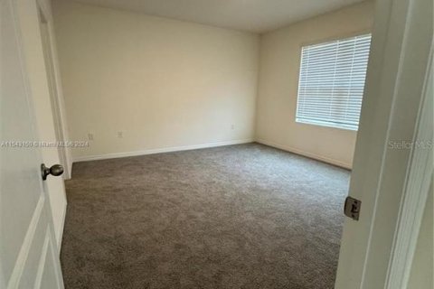 House in Davenport, Florida 3 bedrooms, 150.97 sq.m. № 1574105 - photo 14