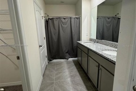 House in Davenport, Florida 3 bedrooms, 150.97 sq.m. № 1574105 - photo 6