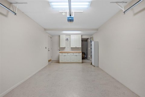 Townhouse in Saint Petersburg, Florida 2 bedrooms, 164.07 sq.m. № 1654323 - photo 24
