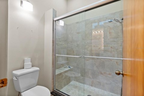 Townhouse in Saint Petersburg, Florida 2 bedrooms, 164.07 sq.m. № 1654323 - photo 13