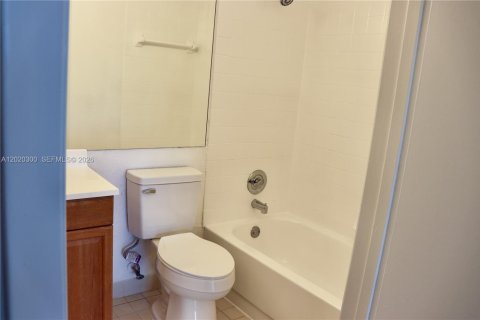 Adosado en alquiler en Fort Lauderdale, Florida, 2 dormitorios, 95.88 m2 № 2077640 - foto 23