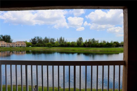 Adosado en alquiler en Fort Lauderdale, Florida, 2 dormitorios, 95.88 m2 № 2077640 - foto 6