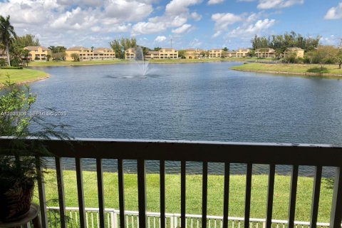 Adosado en alquiler en Fort Lauderdale, Florida, 2 dormitorios, 95.88 m2 № 2077640 - foto 5