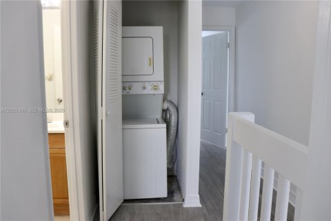 Adosado en alquiler en Fort Lauderdale, Florida, 2 dormitorios, 95.88 m2 № 2077640 - foto 15