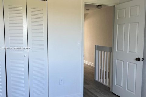 Adosado en alquiler en Fort Lauderdale, Florida, 2 dormitorios, 95.88 m2 № 2077640 - foto 22
