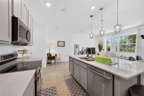 Touwnhouse à vendre à Davenport, Floride: 3 chambres, 150.69 m2 № 2210698 - photo 12