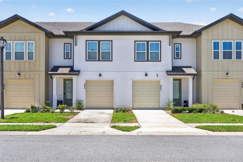 Touwnhouse à vendre à Davenport, Floride: 3 chambres, 150.69 m2 № 2210698 - photo 2