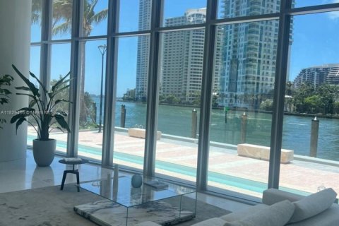 Condominio en venta en Miami, Florida, 2 dormitorios, 133.5 m2 № 1804275 - foto 1