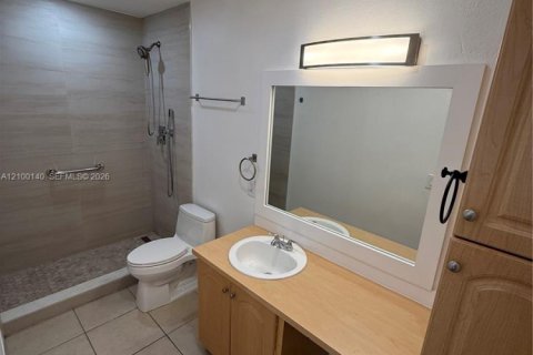 Condo in Miami, Florida, 1 bedroom № 2401497 - photo 7
