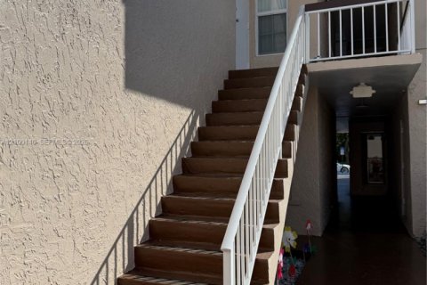 Condo in Miami, Florida, 1 bedroom  № 2401497