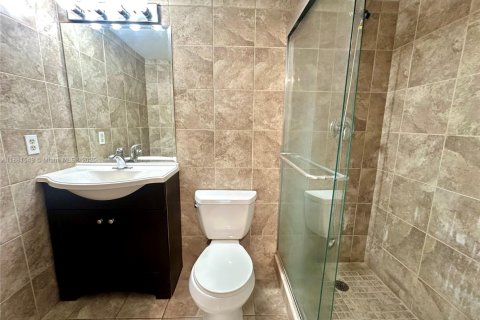 Copropriété à louer à Hallandale Beach, Floride: 2 chambres, 89.65 m2 № 1925288 - photo 1