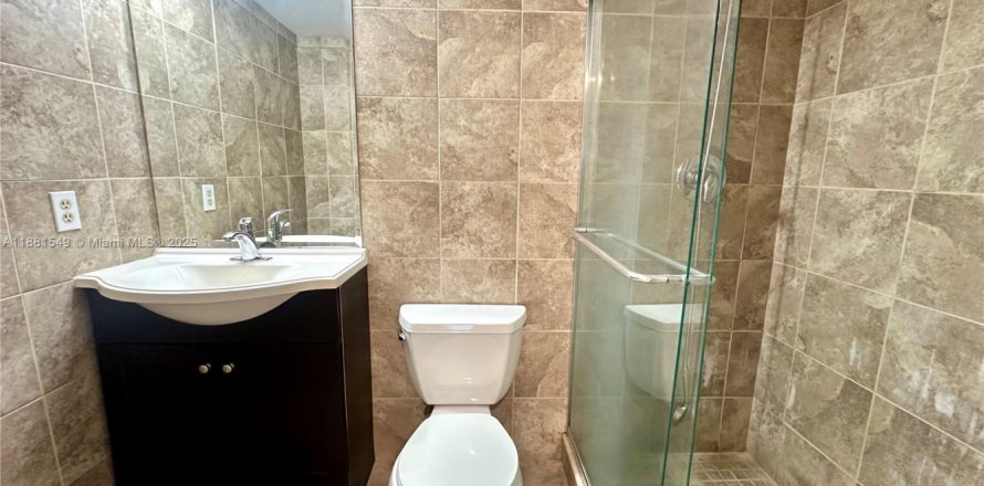 Condo à Hallandale Beach, Floride, 2 chambres № 1925288